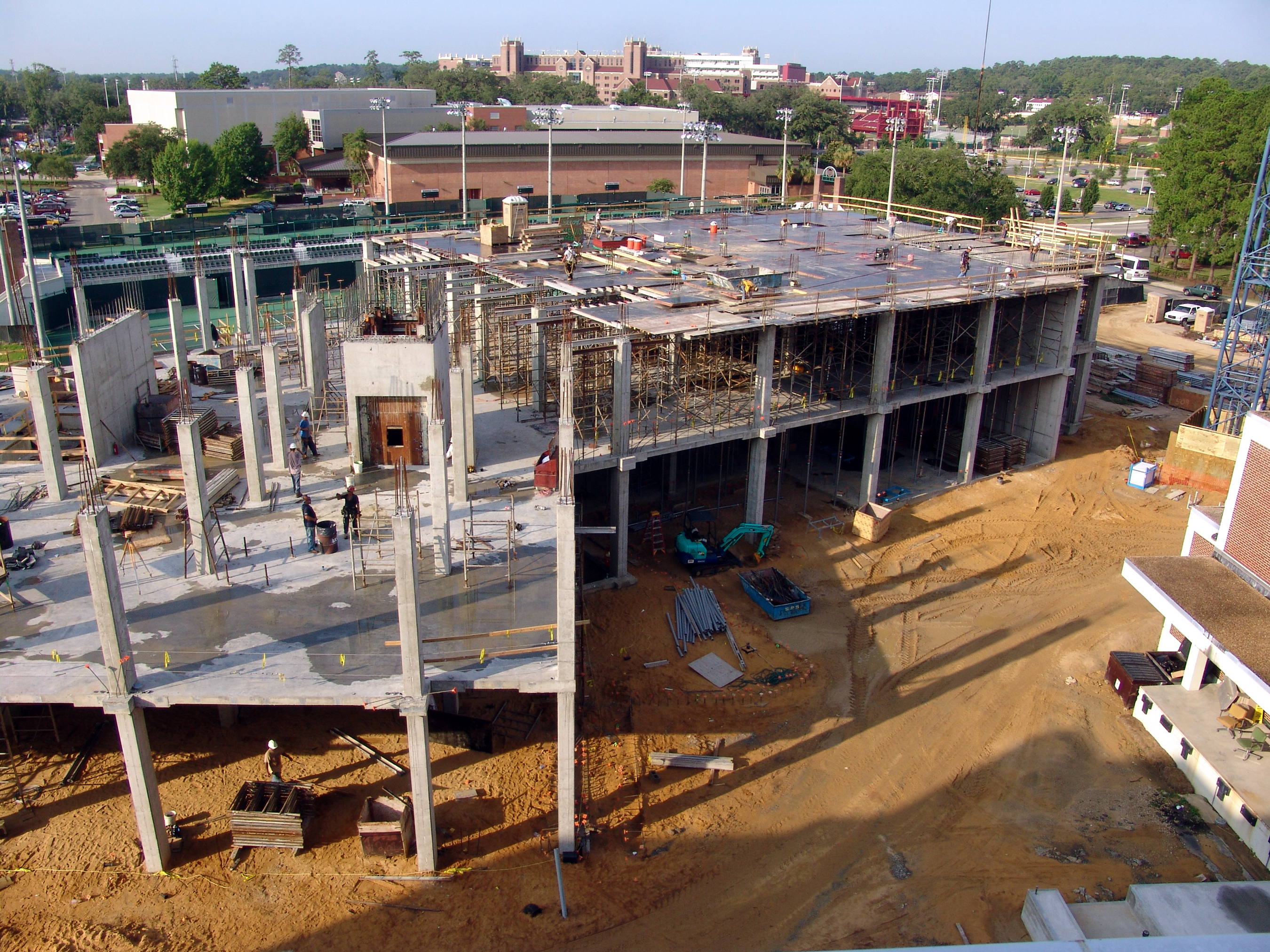 A photo of the construction of the new chemistry building.